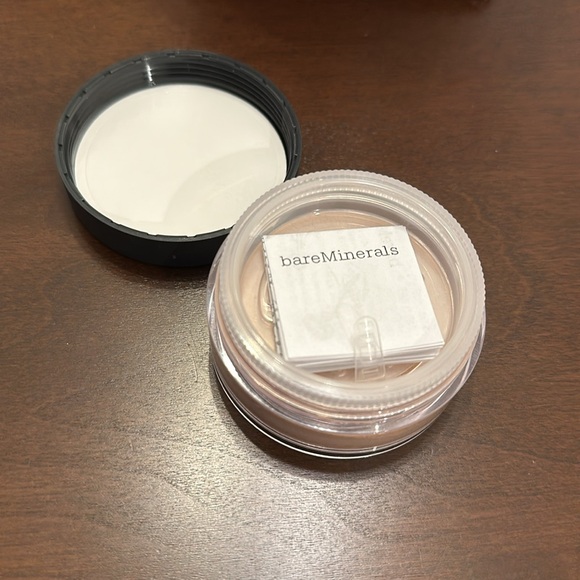 Originalal Foundation - fairly medium - Picture 3 of 3